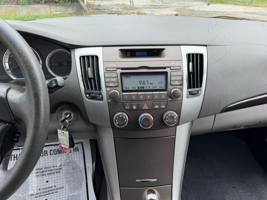 2009 Hyundai Sonata 4dr Sdn I4 Auto GLS, available for sale in New Milford, Connecticut | Faustos Auto Body and Repairs LLC. New Milford, Connecticut 2009 Hyundai Sonata 4dr Sdn I4 Auto GLS, available for sale in New Milford, Connecticut | Faustos Auto Body and Repairs LLC. New Milford, Connecticut