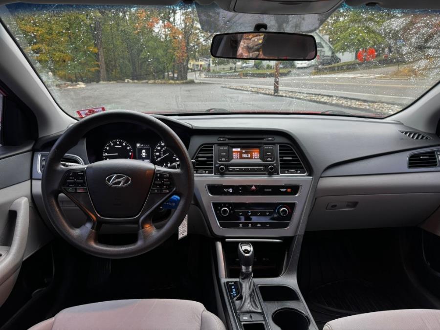 2017 Hyundai Sonata SE 2.4L, available for sale in Bloomingdale, New Jersey | Bloomingdale Auto Group. Bloomingdale, New Jersey 2017 Hyundai Sonata SE 2.4L, available for sale in Bloomingdale, New Jersey | Bloomingdale Auto Group. Bloomingdale, New Jersey
