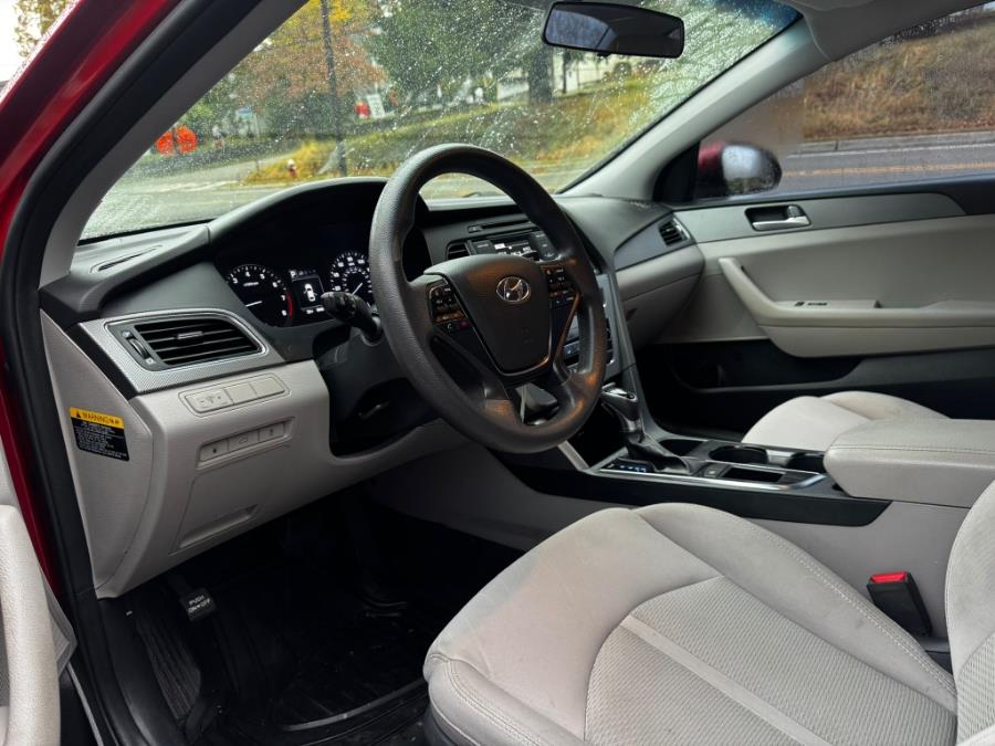 2017 Hyundai Sonata SE 2.4L, available for sale in Bloomingdale, New Jersey | Bloomingdale Auto Group. Bloomingdale, New Jersey 2017 Hyundai Sonata SE 2.4L, available for sale in Bloomingdale, New Jersey | Bloomingdale Auto Group. Bloomingdale, New Jersey