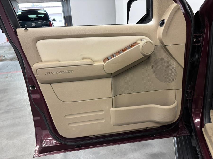 2008 Ford Explorer 4WD 4dr V6 Eddie Bauer, available for sale in Elizabeth, New Jersey | Dream Auto Group. Elizabeth, New Jersey 2008 Ford Explorer 4WD 4dr V6 Eddie Bauer, available for sale in Elizabeth, New Jersey | Dream Auto Group. Elizabeth, New Jersey