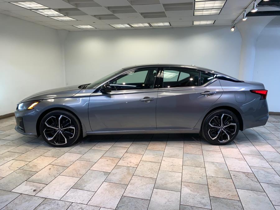 2023 Nissan Altima 2.5 SR photo 4
