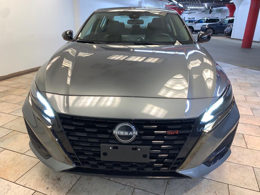 2023 Nissan Altima 2.5 SR photo 3