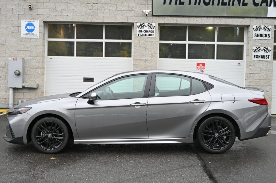 2025 Toyota Camry SE photo 2