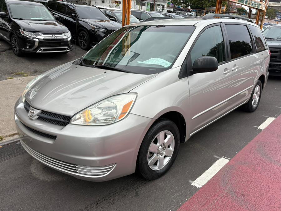Used 2004 Toyota Sienna in Jamaica, New York | Sylhet Motors Inc.. Jamaica, New York