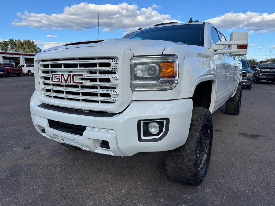 Used 2017 GMC Sierra 2500HD in Ortonville, Michigan | Marsh Auto Sales LLC. Ortonville, Michigan