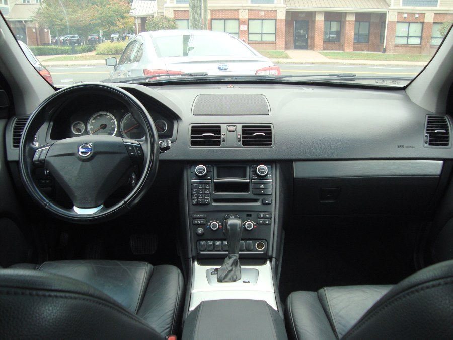2014 Volvo XC90 AWD 4dr, available for sale in Manchester, Connecticut | Yara Motors. Manchester, Connecticut 2014 Volvo XC90 AWD 4dr, available for sale in Manchester, Connecticut | Yara Motors. Manchester, Connecticut