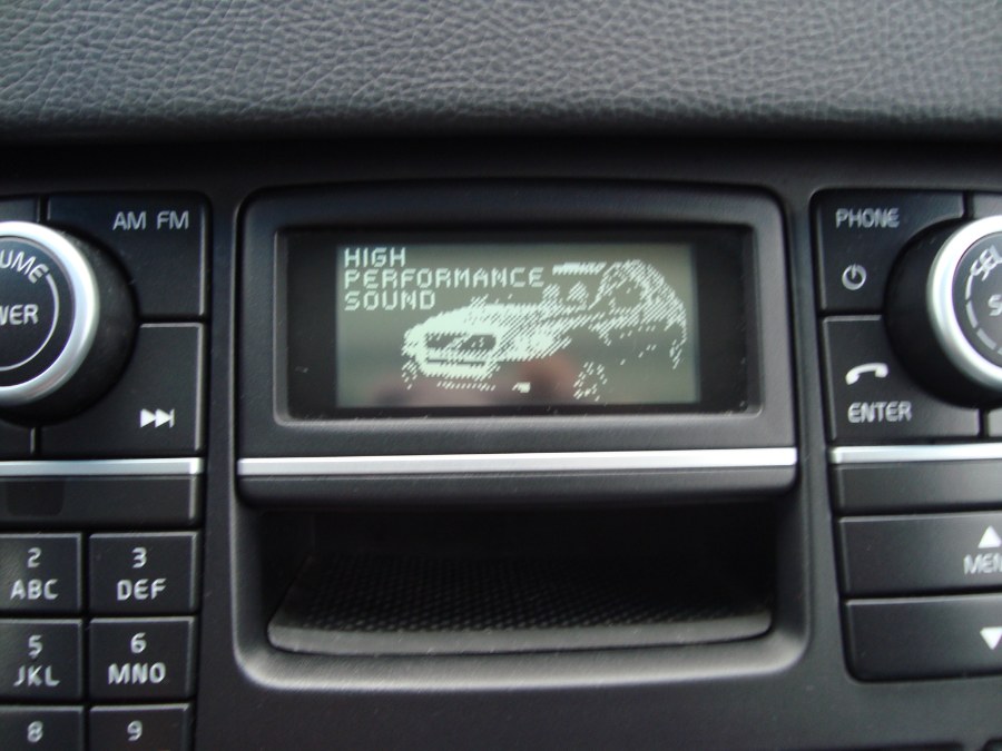 2014 Volvo XC90 AWD 4dr, available for sale in Manchester, Connecticut | Yara Motors. Manchester, Connecticut 2014 Volvo XC90 AWD 4dr, available for sale in Manchester, Connecticut | Yara Motors. Manchester, Connecticut