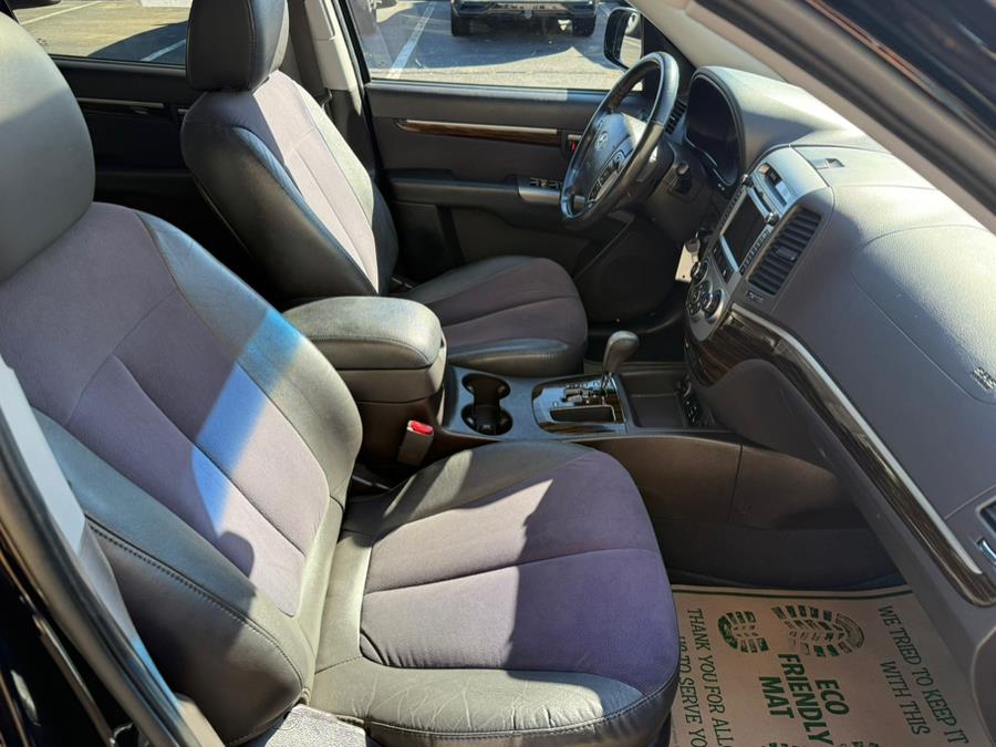 2010 Hyundai Santa Fe AWD 4dr V6 Auto SE, available for sale in East Windsor, Connecticut | Century Auto And Truck. East Windsor, Connecticut 2010 Hyundai Santa Fe AWD 4dr V6 Auto SE, available for sale in East Windsor, Connecticut | Century Auto And Truck. East Windsor, Connecticut