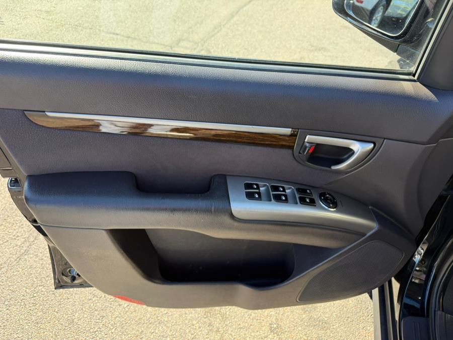2010 Hyundai Santa Fe AWD 4dr V6 Auto SE, available for sale in East Windsor, Connecticut | Century Auto And Truck. East Windsor, Connecticut 2010 Hyundai Santa Fe AWD 4dr V6 Auto SE, available for sale in East Windsor, Connecticut | Century Auto And Truck. East Windsor, Connecticut