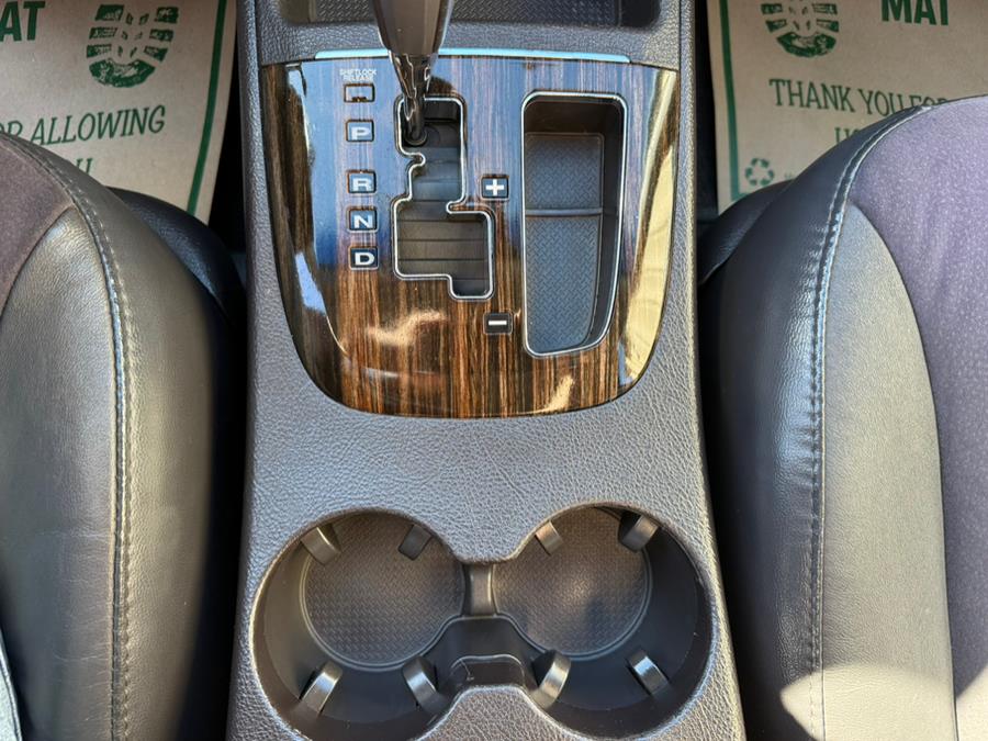 2010 Hyundai Santa Fe AWD 4dr V6 Auto SE, available for sale in East Windsor, Connecticut | Century Auto And Truck. East Windsor, Connecticut 2010 Hyundai Santa Fe AWD 4dr V6 Auto SE, available for sale in East Windsor, Connecticut | Century Auto And Truck. East Windsor, Connecticut