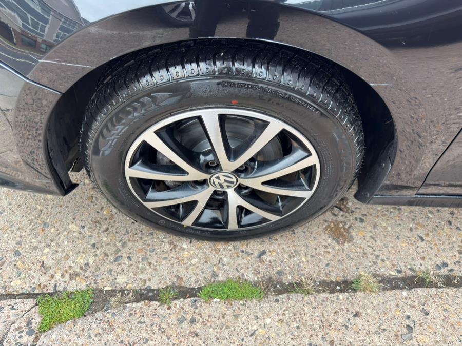 2016 Volkswagen Jetta Sedan 4dr Auto 1.4T S w/Technology, available for sale in Manchester, Connecticut | Carsonmain LLC. Manchester, Connecticut 2016 Volkswagen Jetta Sedan 4dr Auto 1.4T S w/Technology, available for sale in Manchester, Connecticut | Carsonmain LLC. Manchester, Connecticut