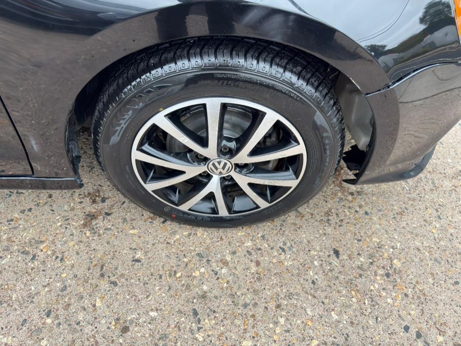 2016 Volkswagen Jetta Sedan 4dr Auto 1.4T S w/Technology, available for sale in Manchester, Connecticut | Carsonmain LLC. Manchester, Connecticut 2016 Volkswagen Jetta Sedan 4dr Auto 1.4T S w/Technology, available for sale in Manchester, Connecticut | Carsonmain LLC. Manchester, Connecticut