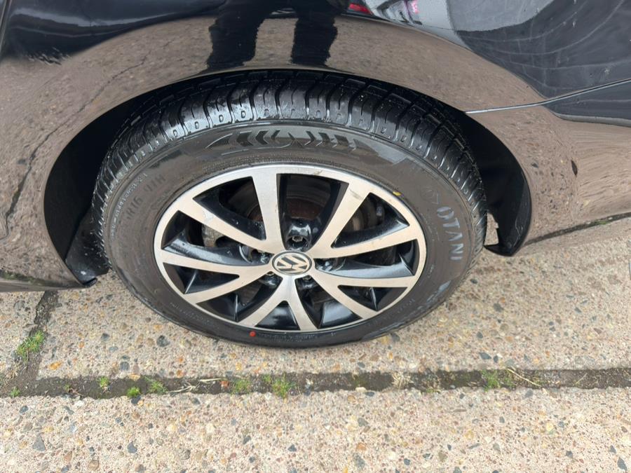 2016 Volkswagen Jetta Sedan 4dr Auto 1.4T S w/Technology, available for sale in Manchester, Connecticut | Carsonmain LLC. Manchester, Connecticut 2016 Volkswagen Jetta Sedan 4dr Auto 1.4T S w/Technology, available for sale in Manchester, Connecticut | Carsonmain LLC. Manchester, Connecticut
