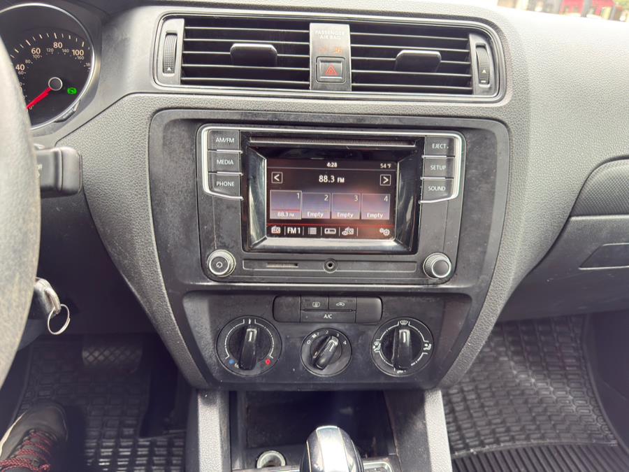 2016 Volkswagen Jetta Sedan 4dr Auto 1.4T S w/Technology, available for sale in Manchester, Connecticut | Carsonmain LLC. Manchester, Connecticut 2016 Volkswagen Jetta Sedan 4dr Auto 1.4T S w/Technology, available for sale in Manchester, Connecticut | Carsonmain LLC. Manchester, Connecticut