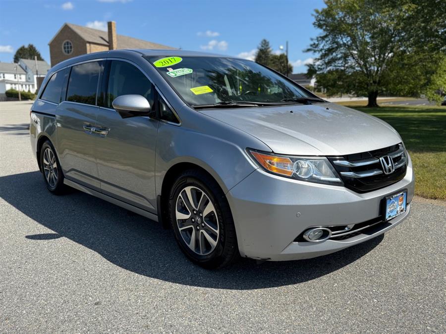Used 2017 Honda Odyssey in Lawrence, Massachusetts | Home Run Auto Sales Inc. Lawrence, Massachusetts