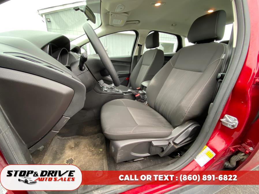 2017 Ford Focus SE Sedan, available for sale in East Windsor, Connecticut | Stop & Drive Auto Sales. East Windsor, Connecticut 2017 Ford Focus SE Sedan, available for sale in East Windsor, Connecticut | Stop & Drive Auto Sales. East Windsor, Connecticut