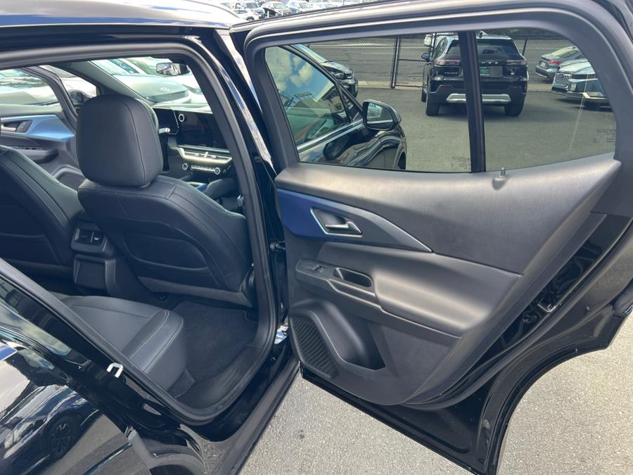2025 Chevrolet Equinox EV 2LT FWD, available for sale in Daly City, California | Green Light Auto Wholesale. Daly City, California 2025 Chevrolet Equinox EV 2LT FWD, available for sale in Daly City, California | Green Light Auto Wholesale. Daly City, California