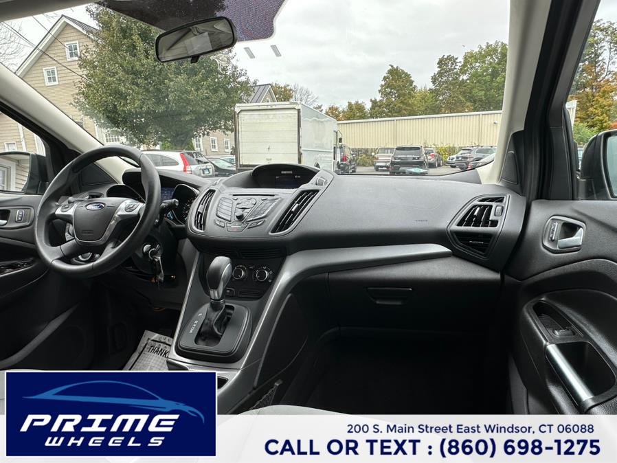 2015 Ford Escape 4WD 4dr SE, available for sale in East Windsor, Connecticut | Prime Wheels. East Windsor, Connecticut 2015 Ford Escape 4WD 4dr SE, available for sale in East Windsor, Connecticut | Prime Wheels. East Windsor, Connecticut
