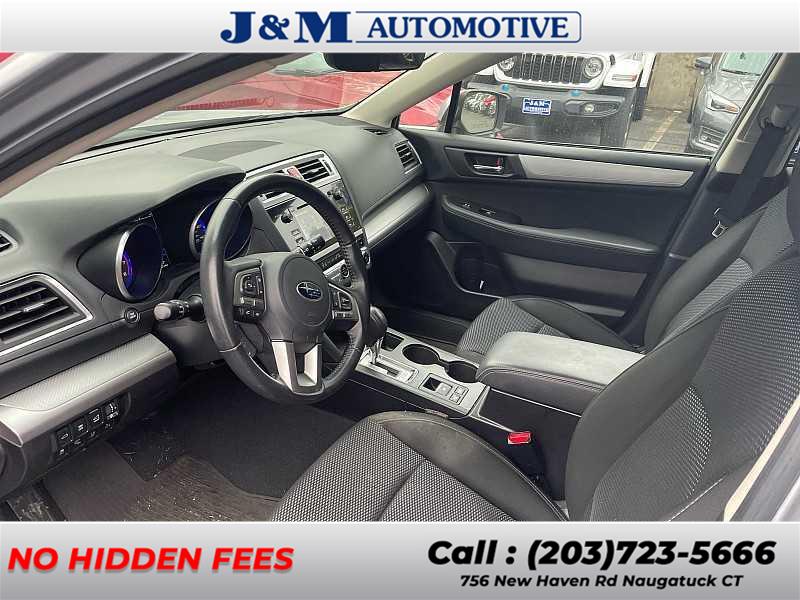 2017 Subaru Outback Premium photo 2