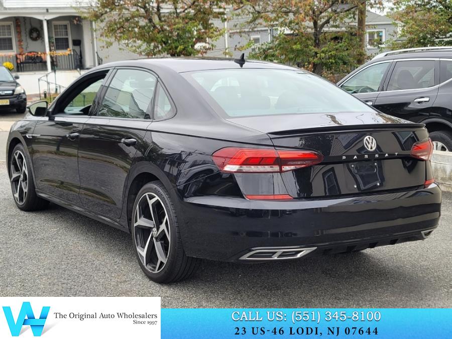 2021 Volkswagen Passat 2.0T R-Line photo 3