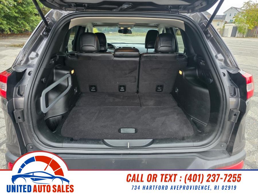 2017 Jeep Cherokee High Altitude photo 2
