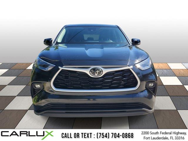 2024 Toyota Highlander LE photo 2