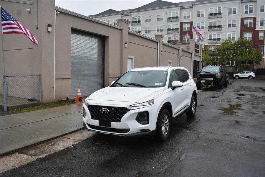 2020 Hyundai Santa Fe SEL photo 2