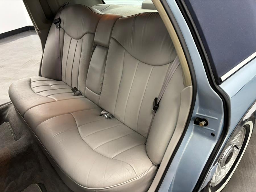 1997 Lincoln Town Car 4dr Sdn Executive, available for sale in Elizabeth, New Jersey | Dream Auto Group. Elizabeth, New Jersey 1997 Lincoln Town Car 4dr Sdn Executive, available for sale in Elizabeth, New Jersey | Dream Auto Group. Elizabeth, New Jersey