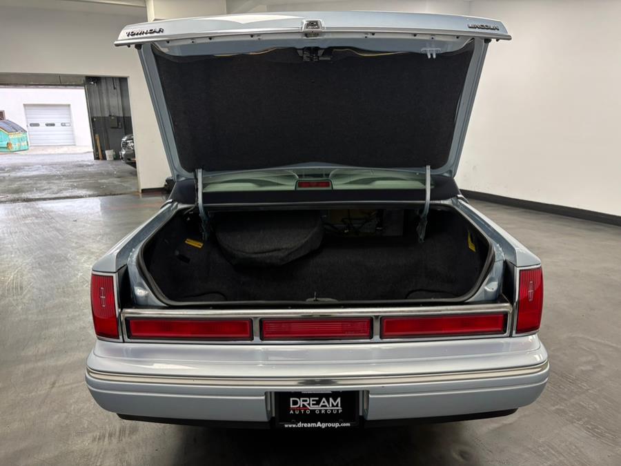 1997 Lincoln Town Car 4dr Sdn Executive, available for sale in Elizabeth, New Jersey | Dream Auto Group. Elizabeth, New Jersey 1997 Lincoln Town Car 4dr Sdn Executive, available for sale in Elizabeth, New Jersey | Dream Auto Group. Elizabeth, New Jersey