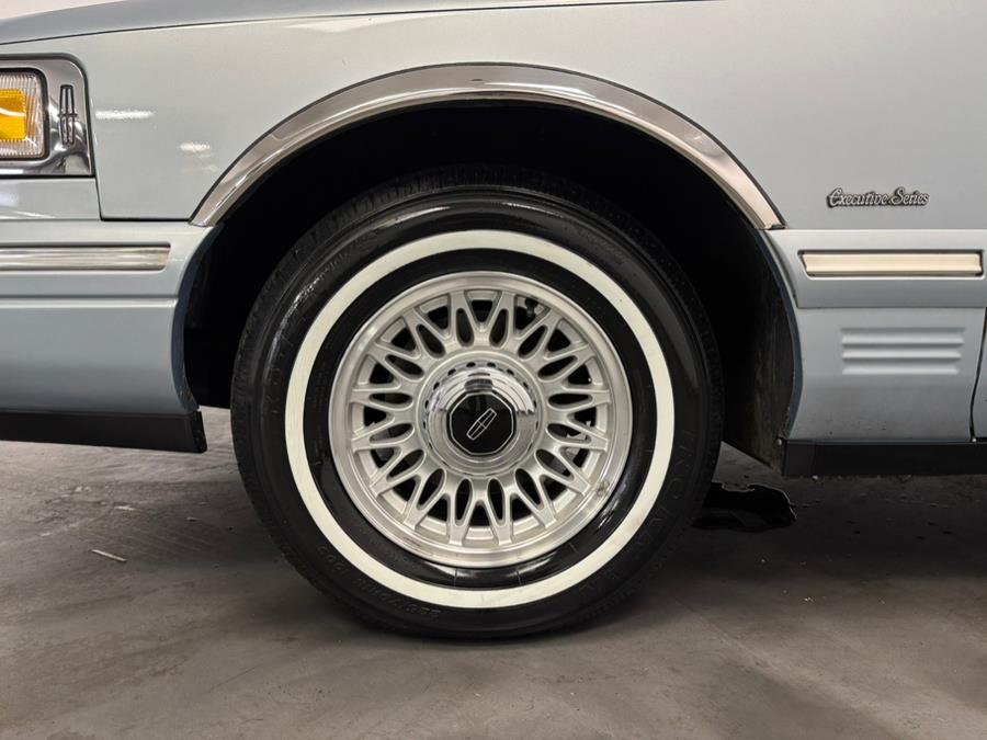 1997 Lincoln Town Car 4dr Sdn Executive, available for sale in Elizabeth, New Jersey | Dream Auto Group. Elizabeth, New Jersey 1997 Lincoln Town Car 4dr Sdn Executive, available for sale in Elizabeth, New Jersey | Dream Auto Group. Elizabeth, New Jersey