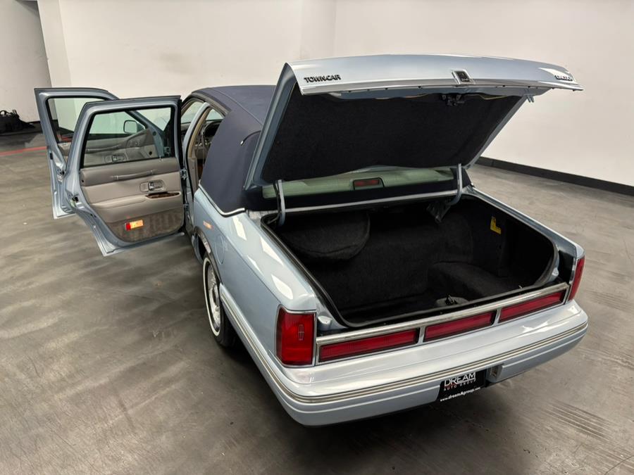 1997 Lincoln Town Car 4dr Sdn Executive, available for sale in Elizabeth, New Jersey | Dream Auto Group. Elizabeth, New Jersey 1997 Lincoln Town Car 4dr Sdn Executive, available for sale in Elizabeth, New Jersey | Dream Auto Group. Elizabeth, New Jersey