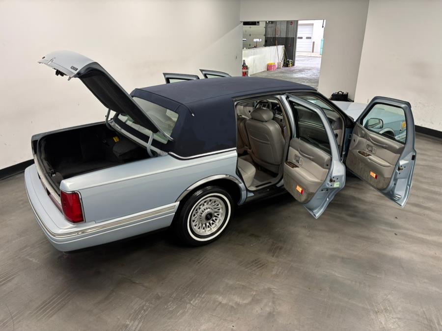 1997 Lincoln Town Car 4dr Sdn Executive, available for sale in Elizabeth, New Jersey | Dream Auto Group. Elizabeth, New Jersey 1997 Lincoln Town Car 4dr Sdn Executive, available for sale in Elizabeth, New Jersey | Dream Auto Group. Elizabeth, New Jersey