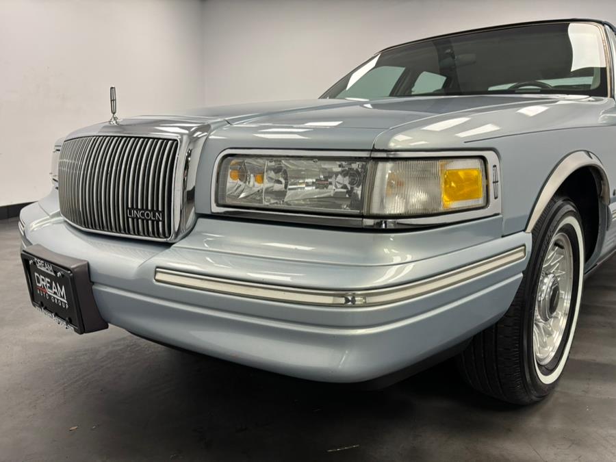 1997 Lincoln Town Car 4dr Sdn Executive, available for sale in Elizabeth, New Jersey | Dream Auto Group. Elizabeth, New Jersey 1997 Lincoln Town Car 4dr Sdn Executive, available for sale in Elizabeth, New Jersey | Dream Auto Group. Elizabeth, New Jersey