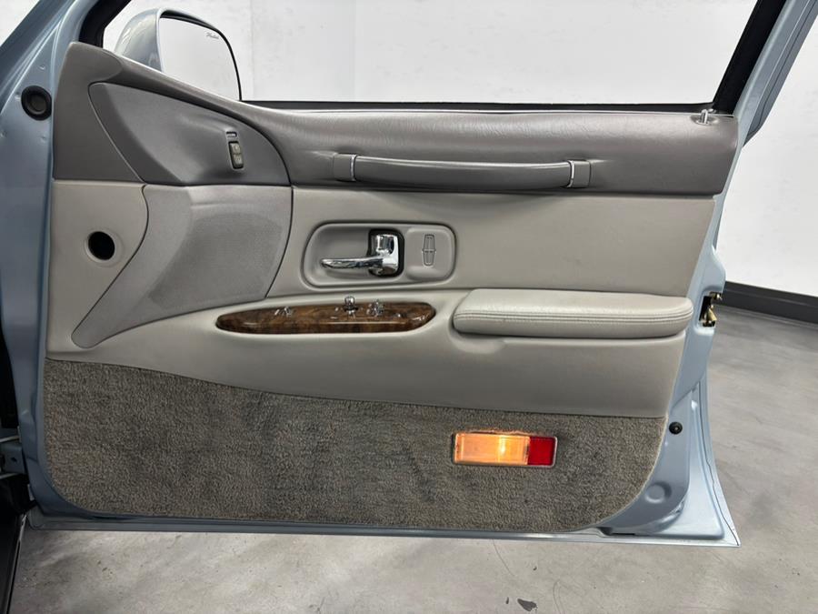1997 Lincoln Town Car 4dr Sdn Executive, available for sale in Elizabeth, New Jersey | Dream Auto Group. Elizabeth, New Jersey 1997 Lincoln Town Car 4dr Sdn Executive, available for sale in Elizabeth, New Jersey | Dream Auto Group. Elizabeth, New Jersey