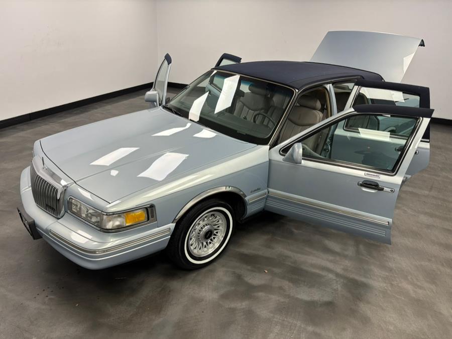 1997 Lincoln Town Car 4dr Sdn Executive, available for sale in Elizabeth, New Jersey | Dream Auto Group. Elizabeth, New Jersey 1997 Lincoln Town Car 4dr Sdn Executive, available for sale in Elizabeth, New Jersey | Dream Auto Group. Elizabeth, New Jersey