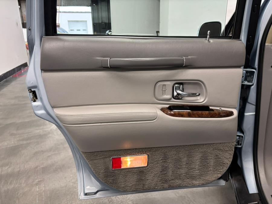 1997 Lincoln Town Car 4dr Sdn Executive, available for sale in Elizabeth, New Jersey | Dream Auto Group. Elizabeth, New Jersey 1997 Lincoln Town Car 4dr Sdn Executive, available for sale in Elizabeth, New Jersey | Dream Auto Group. Elizabeth, New Jersey