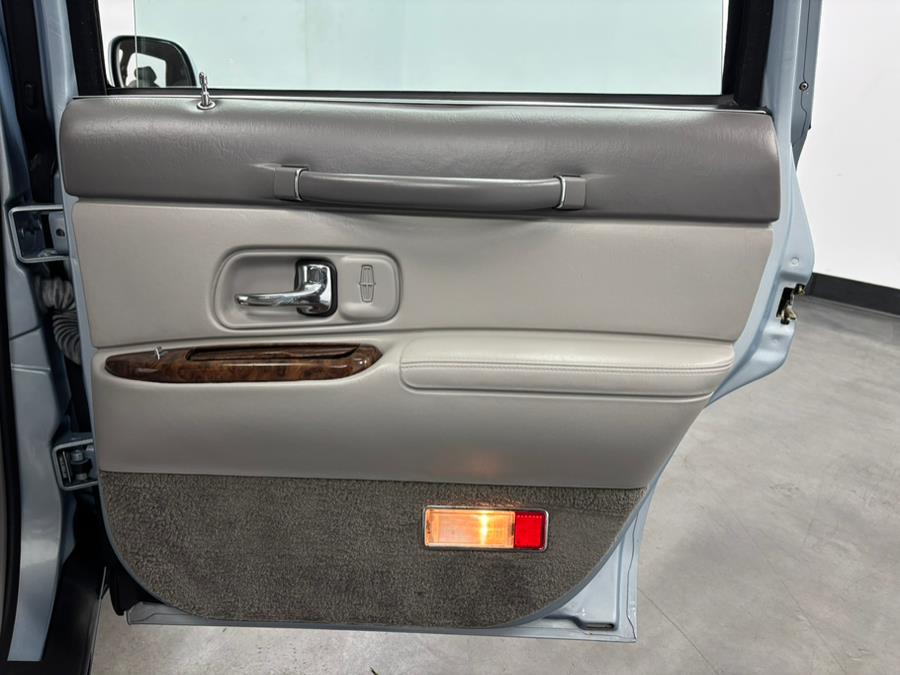 1997 Lincoln Town Car 4dr Sdn Executive, available for sale in Elizabeth, New Jersey | Dream Auto Group. Elizabeth, New Jersey 1997 Lincoln Town Car 4dr Sdn Executive, available for sale in Elizabeth, New Jersey | Dream Auto Group. Elizabeth, New Jersey