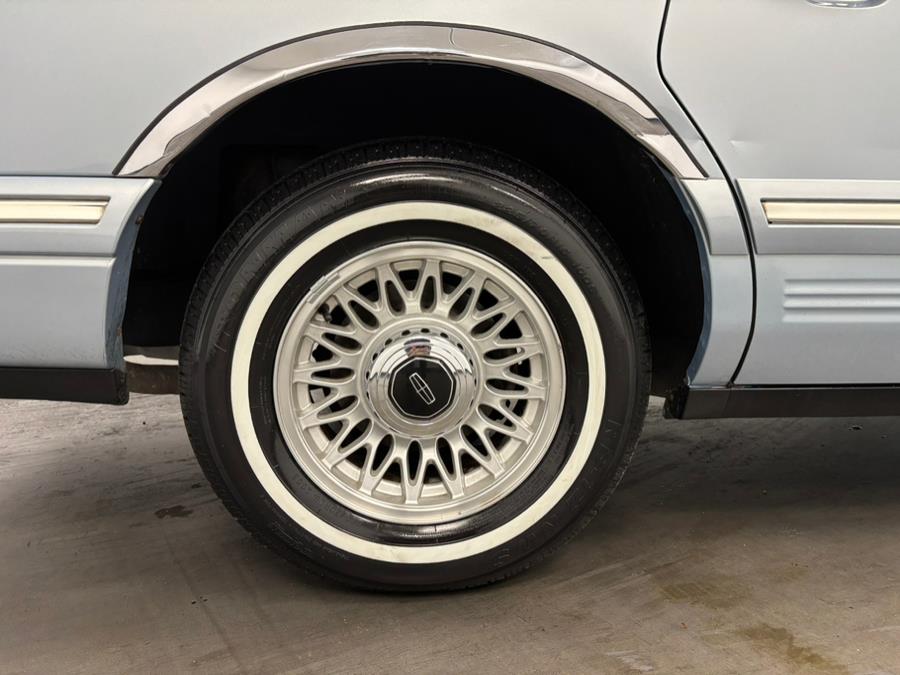 1997 Lincoln Town Car 4dr Sdn Executive, available for sale in Elizabeth, New Jersey | Dream Auto Group. Elizabeth, New Jersey 1997 Lincoln Town Car 4dr Sdn Executive, available for sale in Elizabeth, New Jersey | Dream Auto Group. Elizabeth, New Jersey