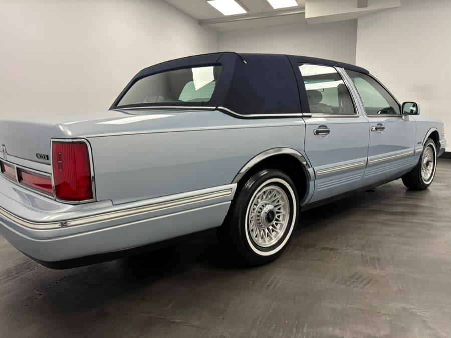 1997 Lincoln Town Car 4dr Sdn Executive, available for sale in Elizabeth, New Jersey | Dream Auto Group. Elizabeth, New Jersey 1997 Lincoln Town Car 4dr Sdn Executive, available for sale in Elizabeth, New Jersey | Dream Auto Group. Elizabeth, New Jersey