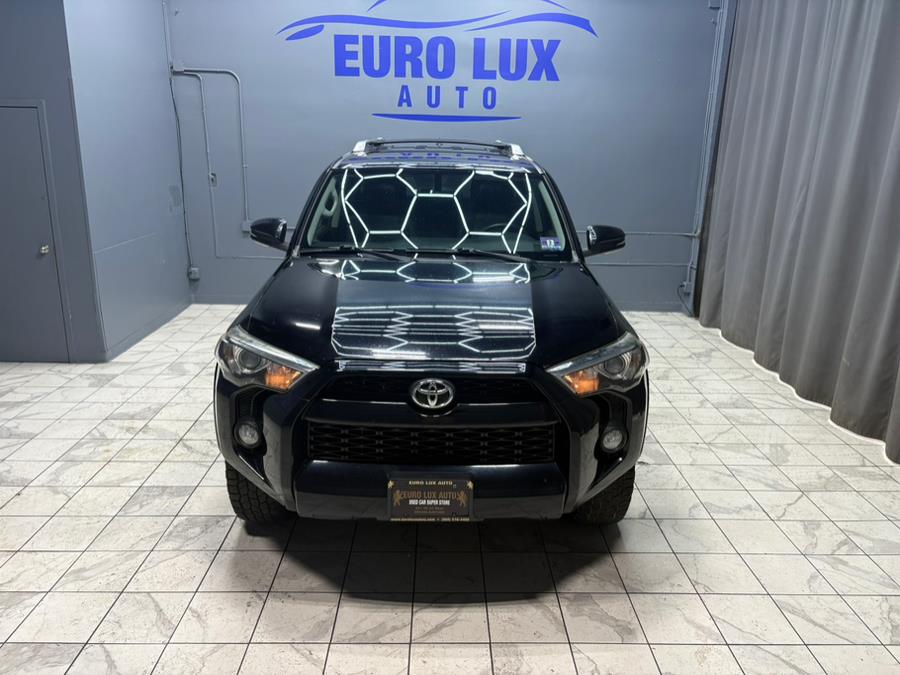 2015 Toyota 4Runner SR5 photo 2