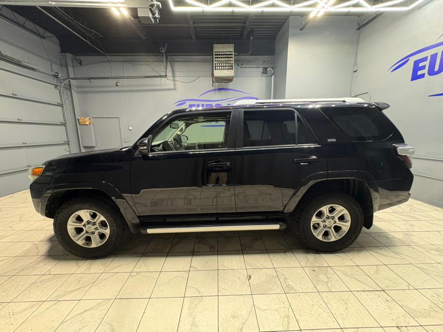 2015 Toyota 4Runner SR5 photo 4