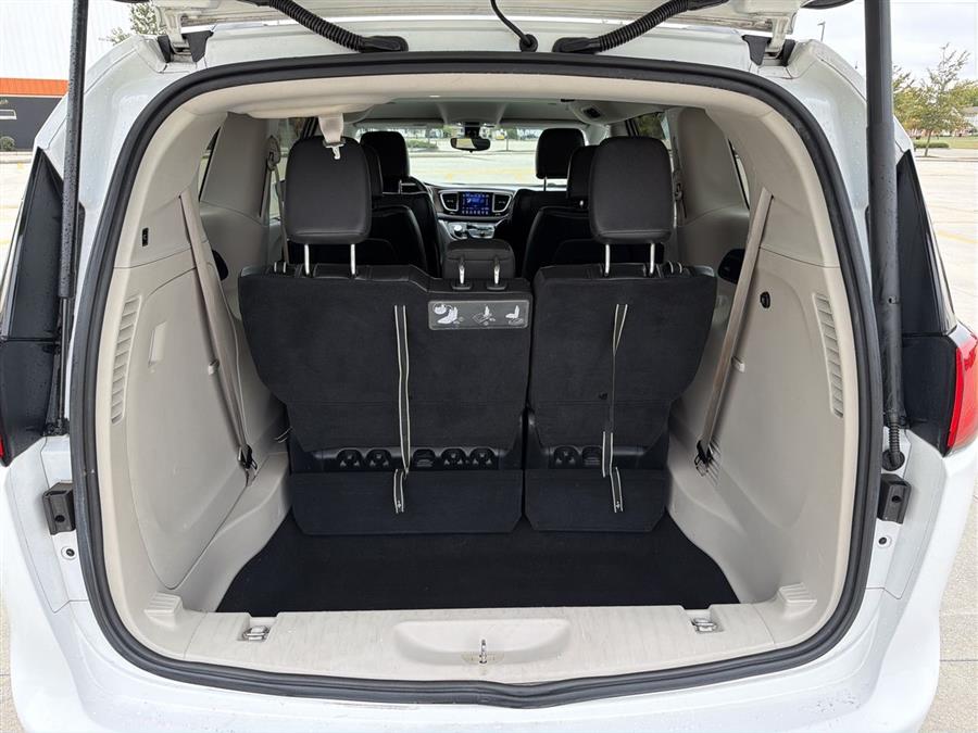 2017 Chrysler Pacifica Touring L, available for sale in Elida, Ohio | Josh's All Under Ten LLC. Elida, Ohio 2017 Chrysler Pacifica Touring L, available for sale in Elida, Ohio | Josh's All Under Ten LLC. Elida, Ohio