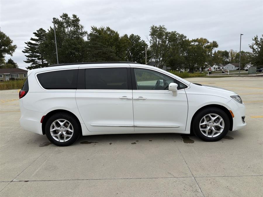 2017 Chrysler Pacifica Touring L, available for sale in Elida, Ohio | Josh's All Under Ten LLC. Elida, Ohio 2017 Chrysler Pacifica Touring L, available for sale in Elida, Ohio | Josh's All Under Ten LLC. Elida, Ohio