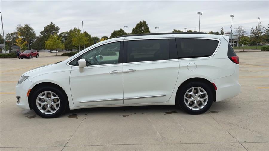 2017 Chrysler Pacifica Touring L, available for sale in Elida, Ohio | Josh's All Under Ten LLC. Elida, Ohio 2017 Chrysler Pacifica Touring L, available for sale in Elida, Ohio | Josh's All Under Ten LLC. Elida, Ohio