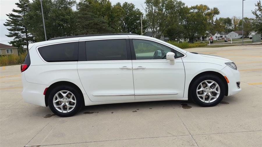 2017 Chrysler Pacifica Touring L, available for sale in Elida, Ohio | Josh's All Under Ten LLC. Elida, Ohio 2017 Chrysler Pacifica Touring L, available for sale in Elida, Ohio | Josh's All Under Ten LLC. Elida, Ohio