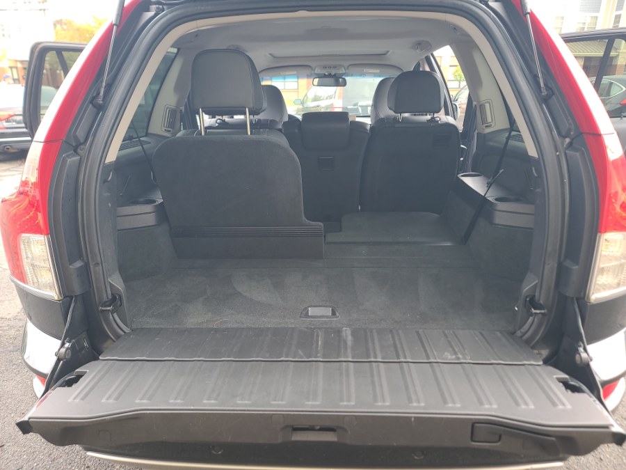 2014 Volvo XC90 AWD 4dr, available for sale in Manchester, Connecticut | Yara Motors. Manchester, Connecticut 2014 Volvo XC90 AWD 4dr, available for sale in Manchester, Connecticut | Yara Motors. Manchester, Connecticut