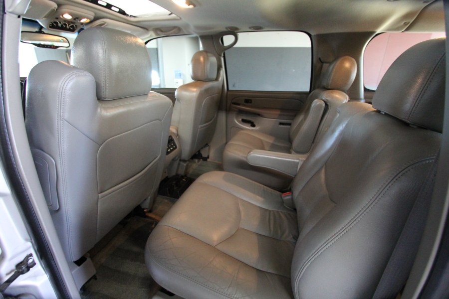 2004 Chevrolet Suburban 4dr 1500 LT, available for sale in Garden Grove, California | U Save Auto Auction. Garden Grove, California 2004 Chevrolet Suburban 4dr 1500 LT, available for sale in Garden Grove, California | U Save Auto Auction. Garden Grove, California