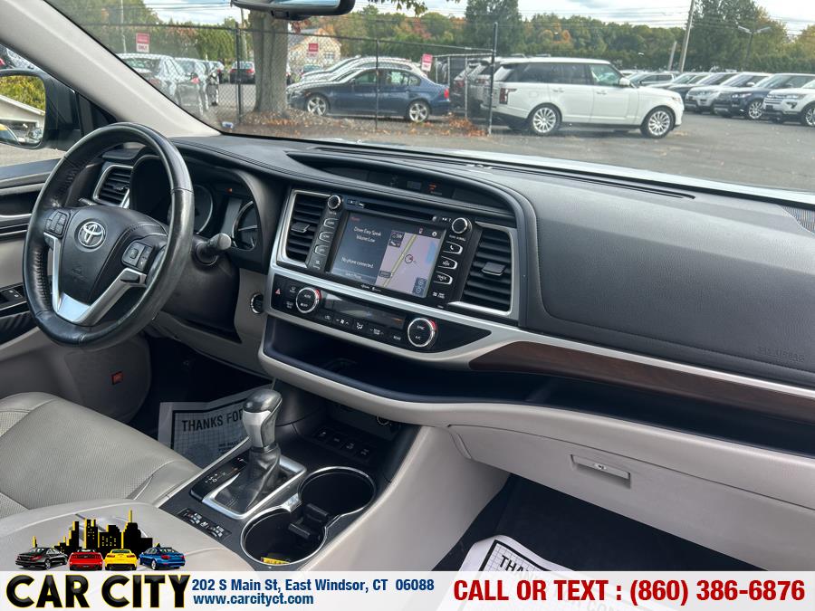 2015 Toyota Highlander AWD 4dr V6 Limited (Natl), available for sale in East Windsor, Connecticut | Car City LLC. East Windsor, Connecticut 2015 Toyota Highlander AWD 4dr V6 Limited (Natl), available for sale in East Windsor, Connecticut | Car City LLC. East Windsor, Connecticut