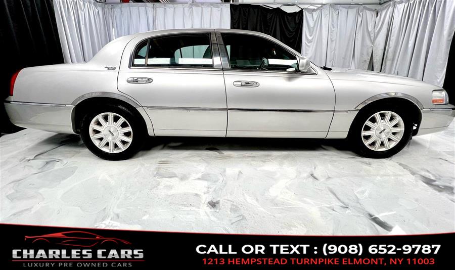 2011 Lincoln Town Car Signature Limited, available for sale in Elmont, New York | Charles Cars. Elmont, New York 2011 Lincoln Town Car Signature Limited, available for sale in Elmont, New York | Charles Cars. Elmont, New York