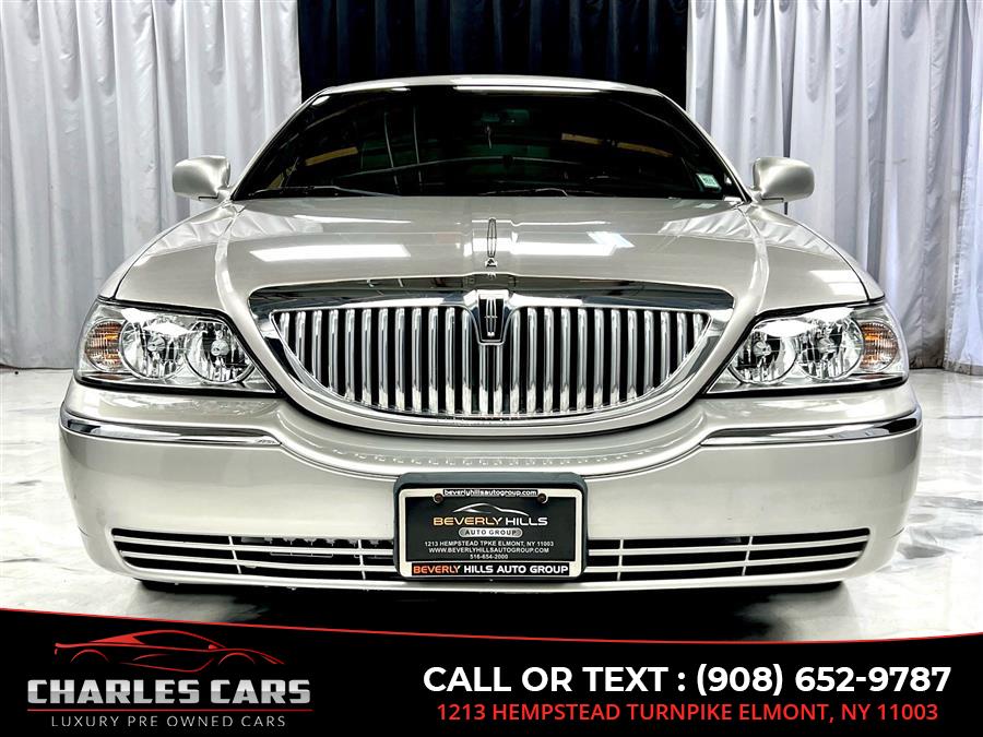 2011 Lincoln Town Car Signature Limited, available for sale in Elmont, New York | Charles Cars. Elmont, New York 2011 Lincoln Town Car Signature Limited, available for sale in Elmont, New York | Charles Cars. Elmont, New York